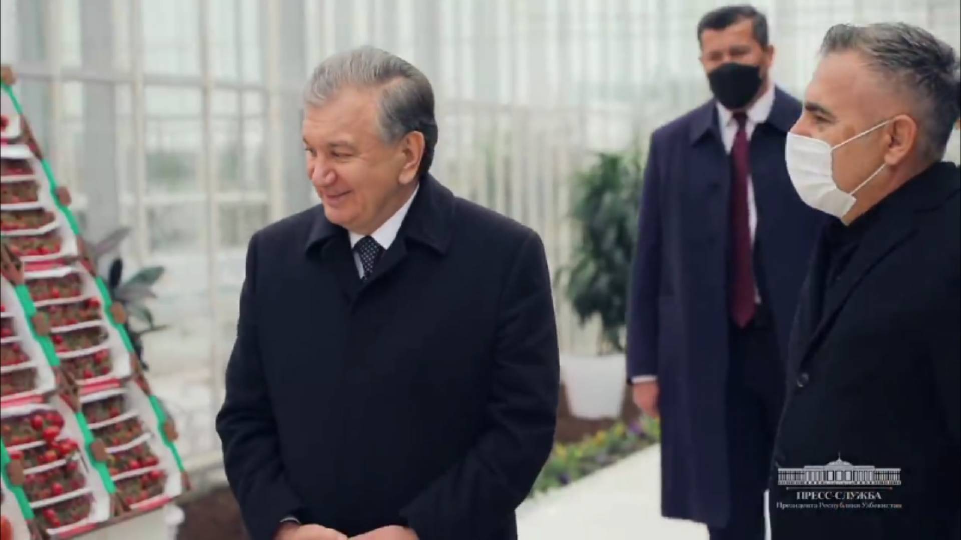 Özbekistan Cumhurbaşkanı Şevket Mirziyoyev'in Buhara organize sera bölgemizi ziyareti.